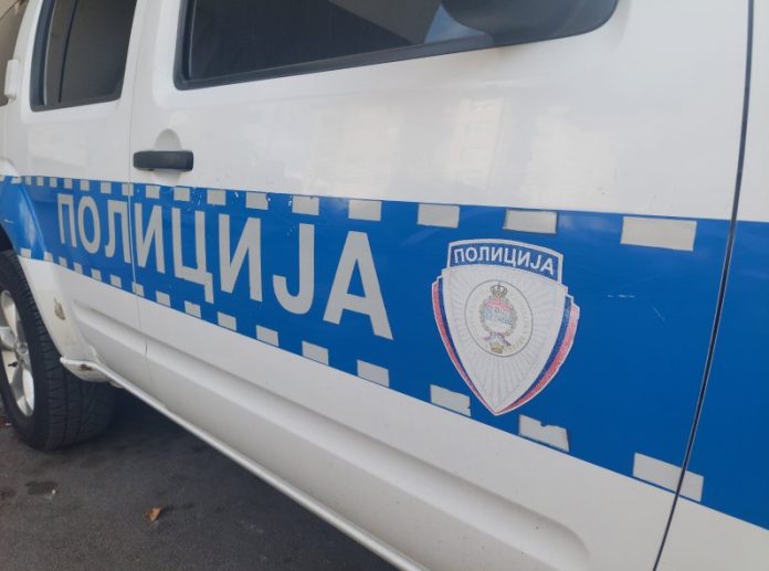 policija