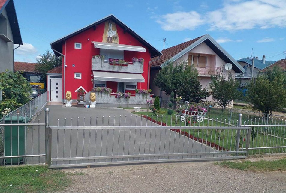 kuca u gradisci