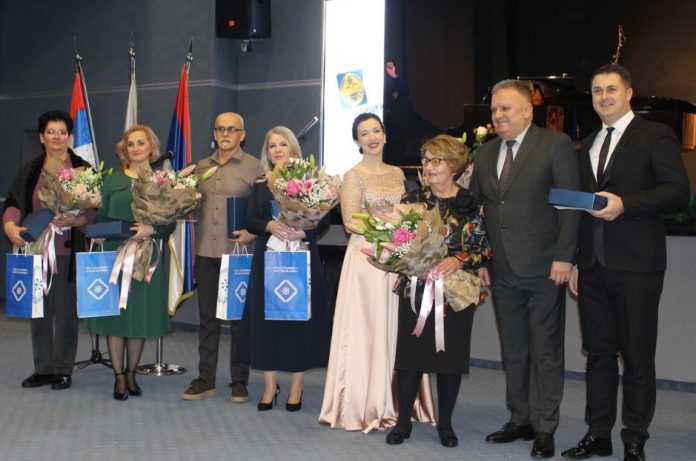 Svetosavska akademija